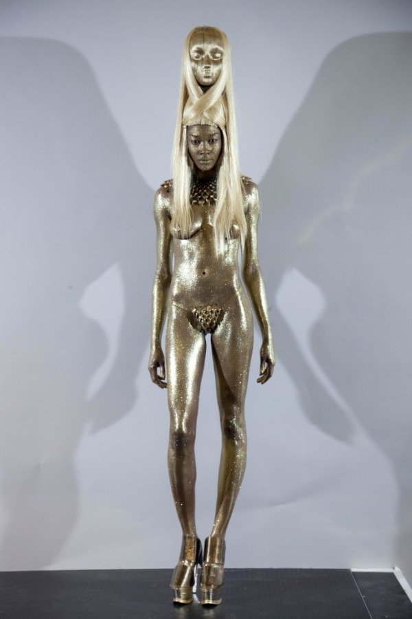 Charlie-Le-Mindu-0836-682x10241-600x900