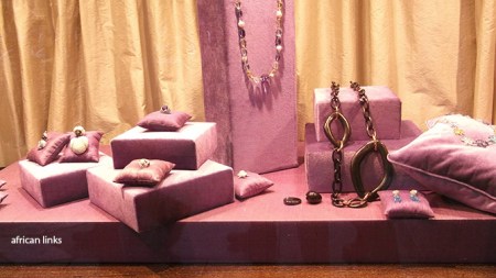 weirdblackfaces_venice_africanlinks_3